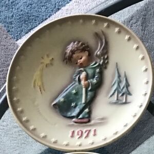 Vintage Hummel/Goebel Annual Plate- 1971 First Edition Plate of the Year- No Box